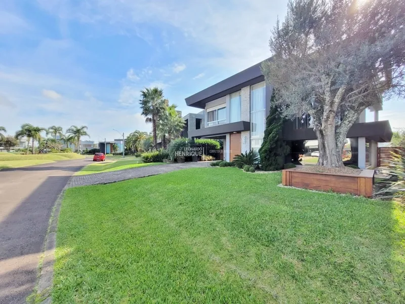 Belíssimo sobrado à venda: 2ª foto da galeria de imagens do imóvel