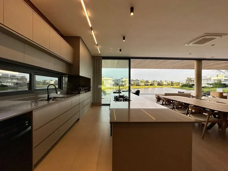 ESPETACULAR SOBRADO À VENDA EM CONDOMÍNIO FECHADO!: 1ª foto da galeria de imagens do imóvel