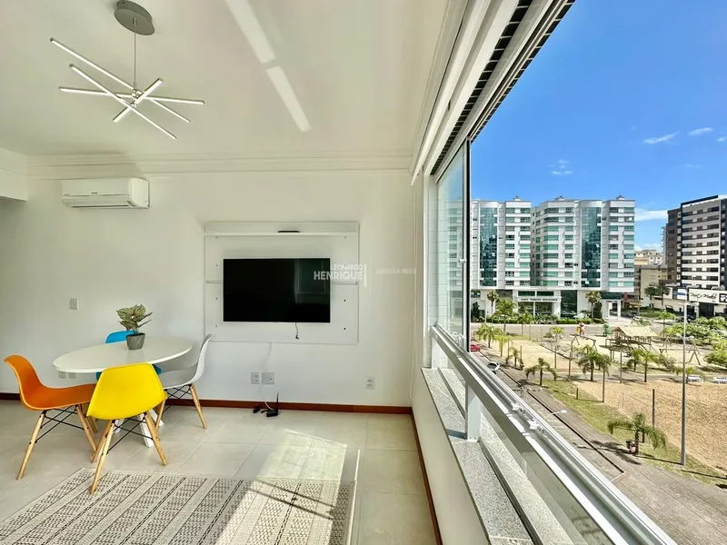APARTAMENTO DE FRENTE PARA PRAÇA !!!: 1ª foto da galeria de imagens do imóvel