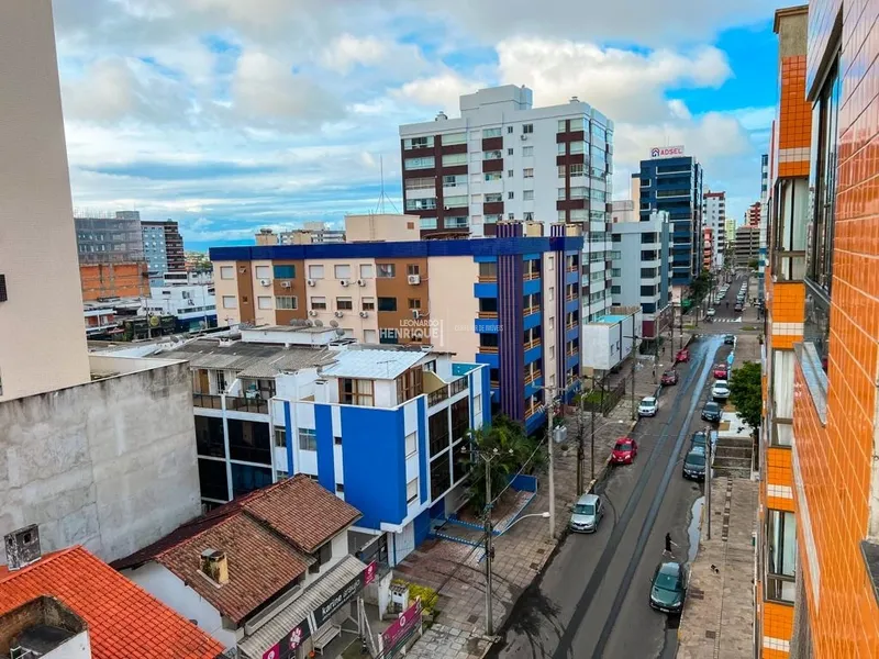 Vista privilegiada para rua.: 5ª foto da galeria de imagens do imóvel