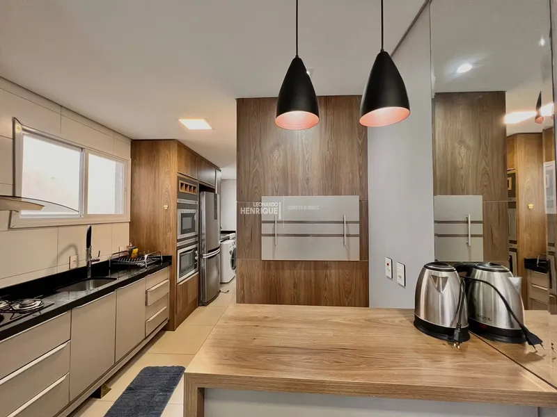 BELÍSSIMO APARTAMENTO DE 3 DORMITÓRIOS COM VISTA PARA O MAR: 2ª foto da galeria de imagens do imóvel