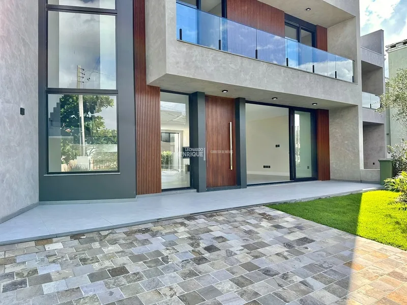 SOBRADO À VENDA  CONDADO DE CAPÃO: 1ª foto da galeria de imagens do imóvel