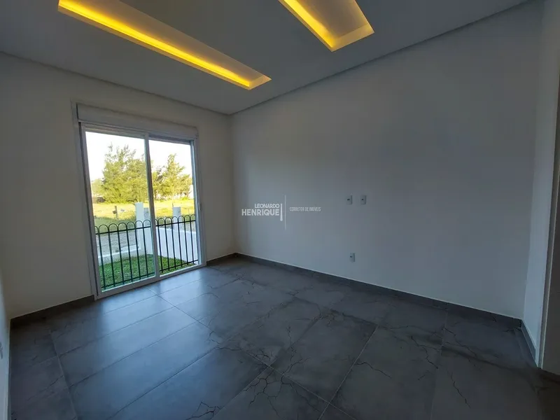 Casa três dormitórios Neoclássica: 29ª foto da galeria de imagens do imóvel