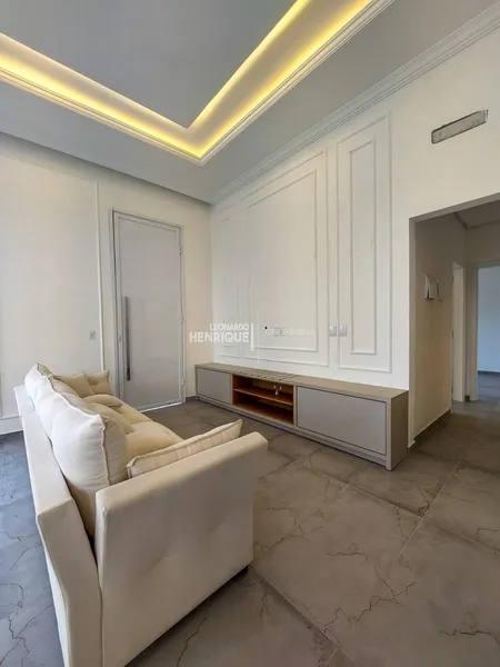 Casa três dormitórios Neoclássica: 17ª foto da galeria de imagens do imóvel