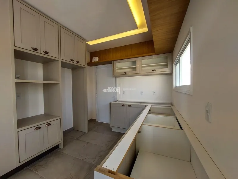 Casa três dormitórios Neoclássica: 21ª foto da galeria de imagens do imóvel