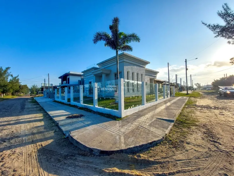 Casa três dormitórios Neoclássica: 31ª foto da galeria de imagens do imóvel