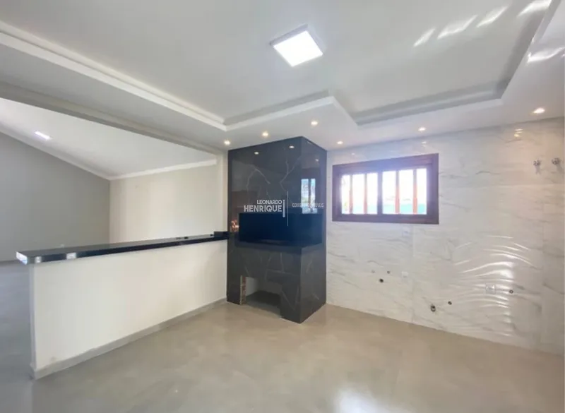 CASA DE TRÊS DORMITÓRIOS DE ESQUINA: 7ª foto da galeria de imagens do imóvel