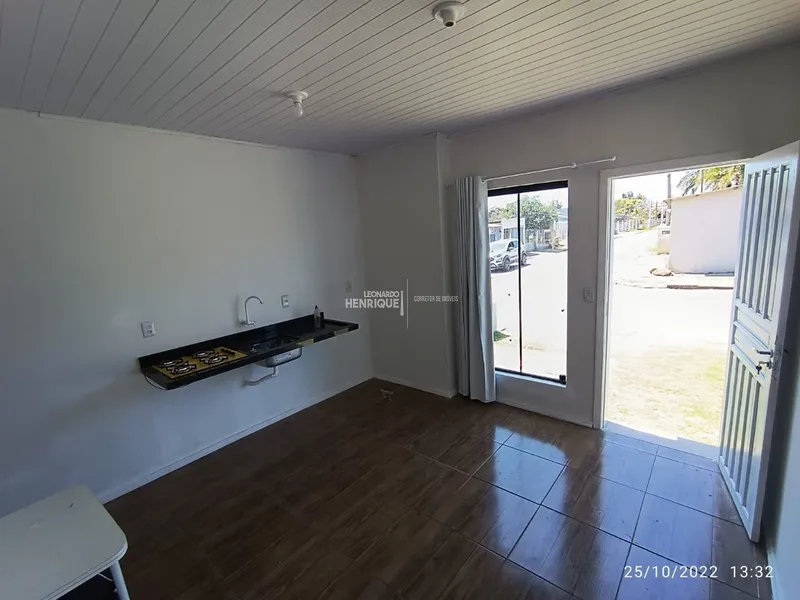 Casa bem localizada, uma quadra do Mercado Maravilha e Escola Cícero.: 3ª foto da galeria de imagens do imóvel