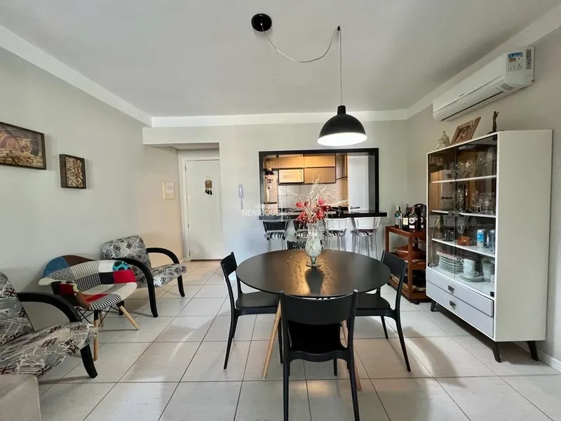 LINDÍSSIMO APARTAMENTO COM VISTA PARA O MAR: 2ª foto da galeria de imagens do imóvel