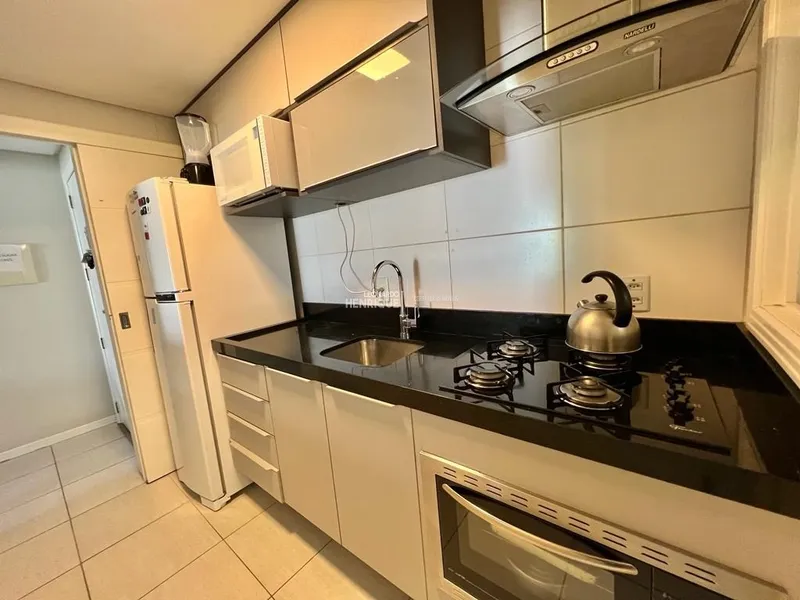 LINDÍSSIMO APARTAMENTO COM VISTA PARA O MAR: 4ª foto da galeria de imagens do imóvel