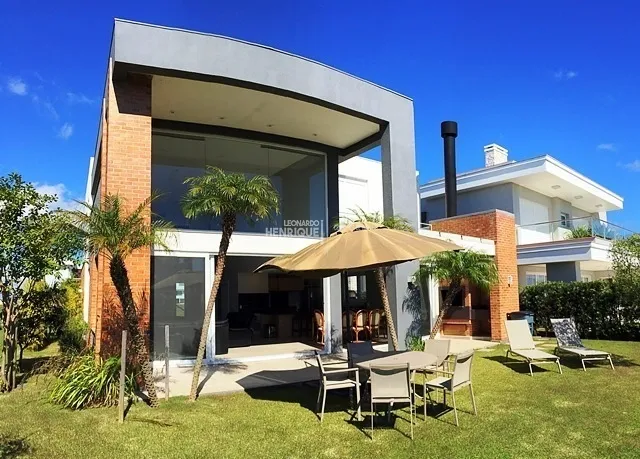 Sobrado no condomínio Enseada: 34ª foto da galeria de imagens do imóvel