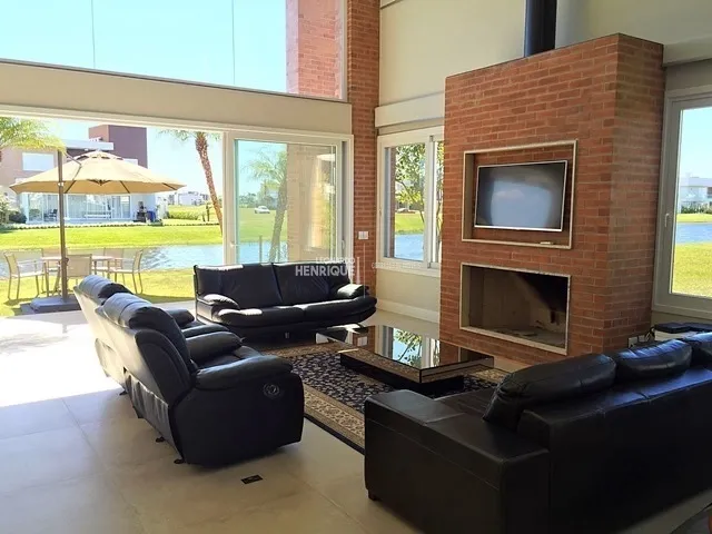 Sobrado no condomínio Enseada: 22ª foto da galeria de imagens do imóvel