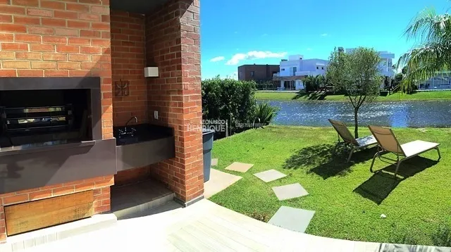 Sobrado no condomínio Enseada: 30ª foto da galeria de imagens do imóvel