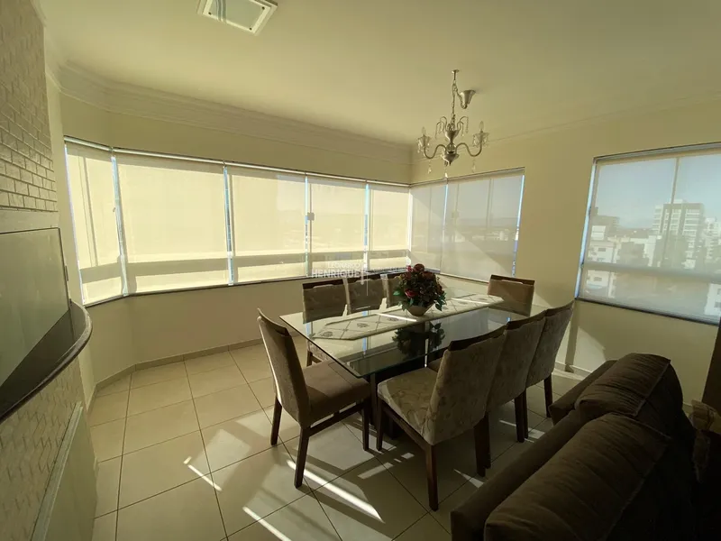 Belíssimo apartamento de 3 Dormitórios no Centro: 2ª foto da galeria de imagens do imóvel