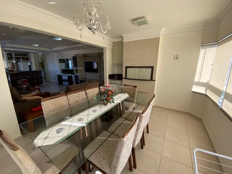 Belíssimo apartamento de 3 Dormitórios no Centro: 1ª foto da galeria de imagens do imóvel