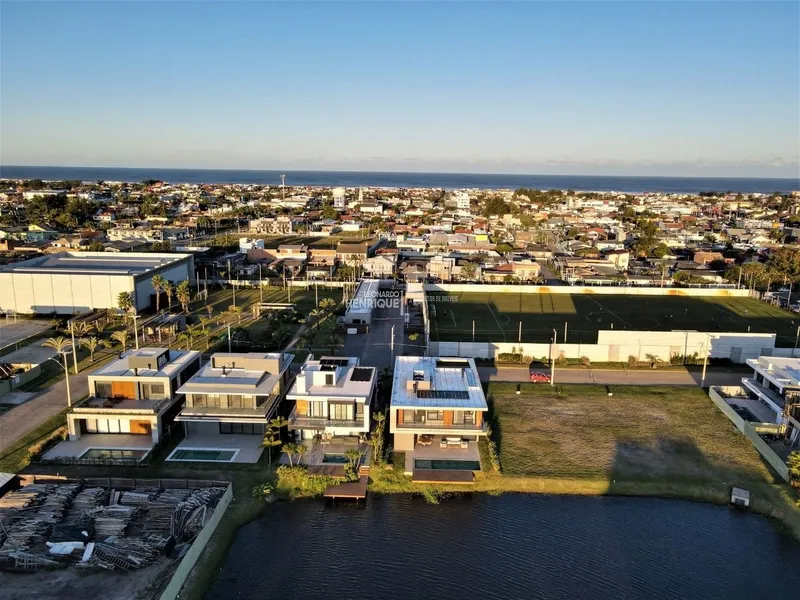 MARAVILHOSA MANSÃO A BEIRA LAGO !!!: 26ª foto da galeria de imagens do imóvel