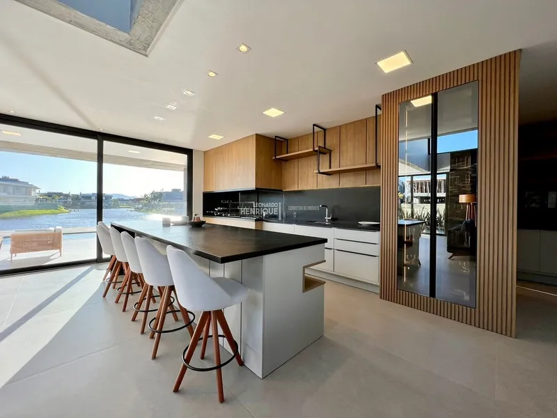 MARAVILHOSA MANSÃO A BEIRA LAGO !!!: 6ª foto da galeria de imagens do imóvel