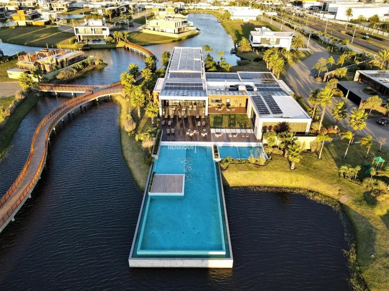 MARAVILHOSA MANSÃO A BEIRA LAGO !!!: 28ª foto da galeria de imagens do imóvel