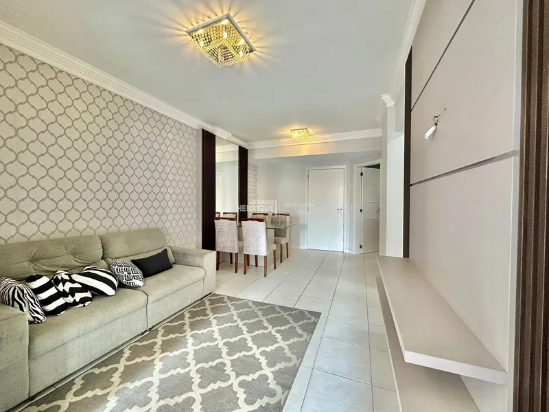 Apartamento 2 dormitórios uma quadra do mar!: 3ª foto da galeria de imagens do imóvel