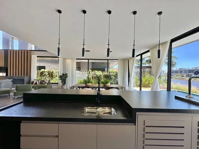 Sobrado  5 Suítes condomínio Sense: 24ª foto da galeria de imagens do imóvel