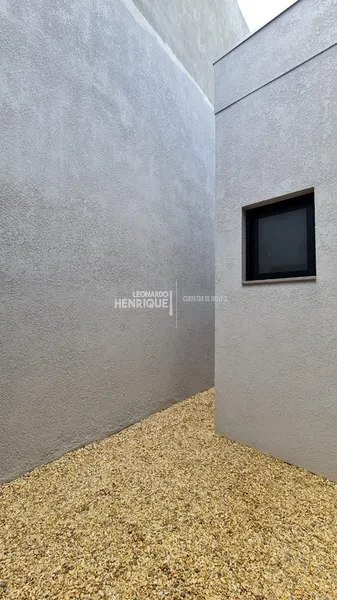 LINDA RESIDÊNCIA COM PROJETO INOVADOR: 18ª foto da galeria de imagens do imóvel