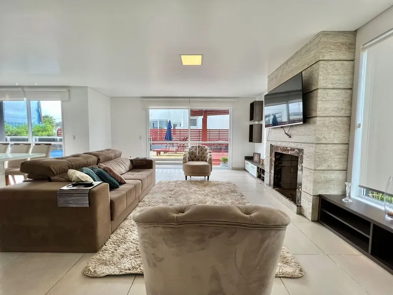 LINDA CASA COM 4 DORMITÓRIOS E INFRAESTRUTURA: 3ª foto da galeria de imagens do imóvel