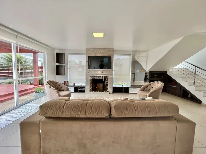 LINDA CASA COM 4 DORMITÓRIOS E INFRAESTRUTURA: 4ª foto da galeria de imagens do imóvel