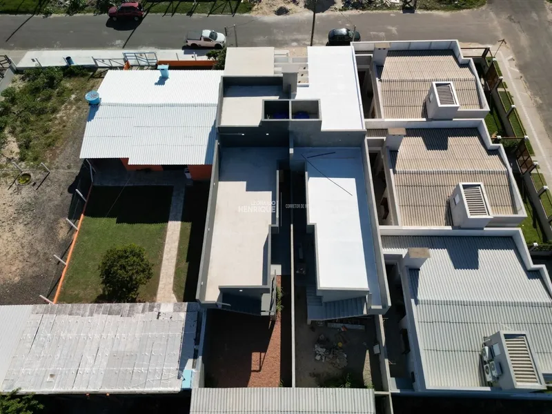 CASA À VENDA EM CAPÃO DA CANOA: 4ª foto da galeria de imagens do imóvel