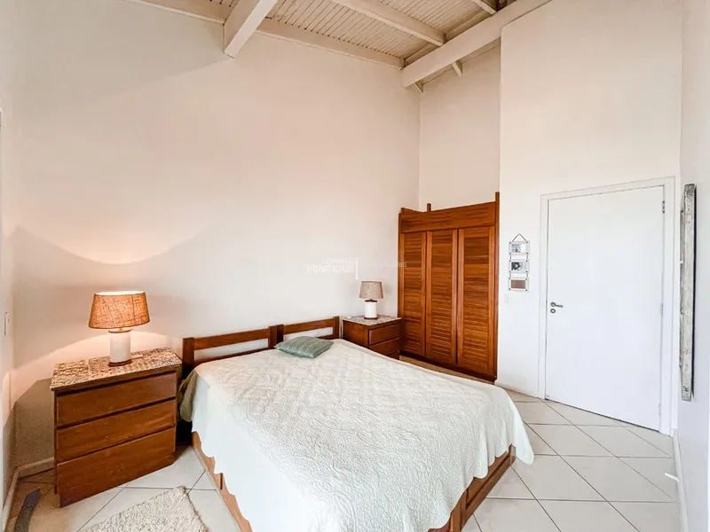 CASA DUPLEX DE FRENTE PARA O MAR COM DOIS DORMITÓRIOS: 11ª foto da galeria de imagens do imóvel