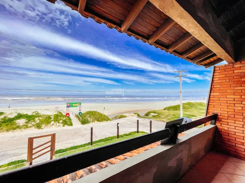 CASA DUPLEX DE FRENTE PARA O MAR COM DOIS DORMITÓRIOS: 14ª foto da galeria de imagens do imóvel