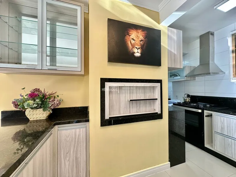 BELÍSSIMO APARTAMENTO COM DOIS DORMITÓRIOS DE FRENTE PARA O MAR: 11ª foto da galeria de imagens do imóvel