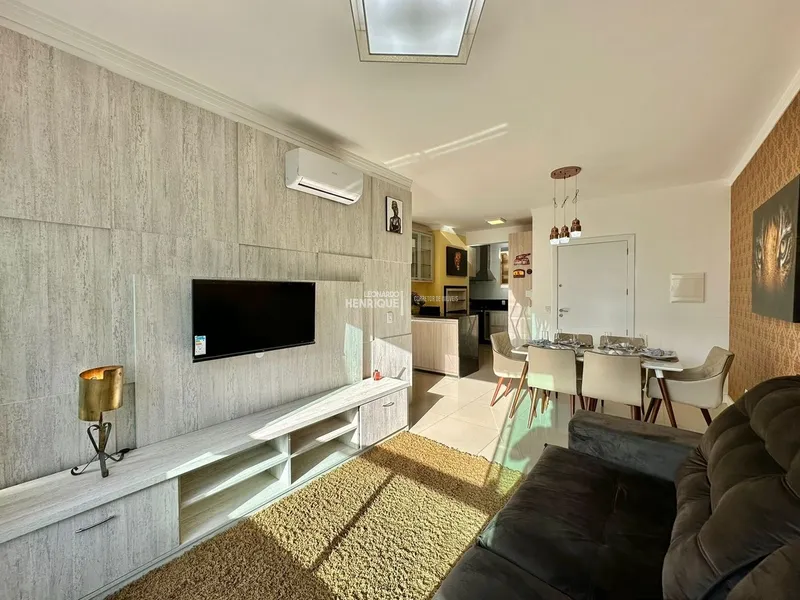 BELÍSSIMO APARTAMENTO COM DOIS DORMITÓRIOS DE FRENTE PARA O MAR: 1ª foto da galeria de imagens do imóvel