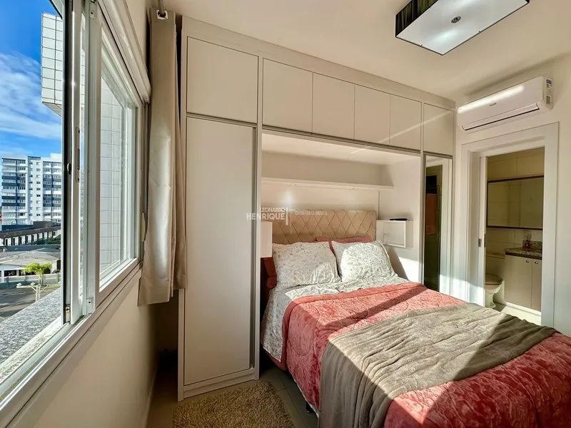 BELÍSSIMO APARTAMENTO COM DOIS DORMITÓRIOS DE FRENTE PARA O MAR: 18ª foto da galeria de imagens do imóvel