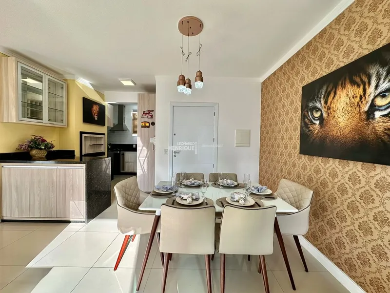 BELÍSSIMO APARTAMENTO COM DOIS DORMITÓRIOS DE FRENTE PARA O MAR: 4ª foto da galeria de imagens do imóvel