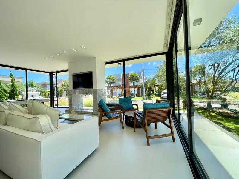 RESIDÊNCIA COM 04 SUITES EM CONDOMINIO DE LUXO: 4ª foto da galeria de imagens do imóvel