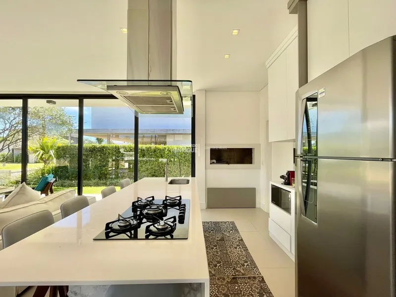 RESIDÊNCIA COM 04 SUITES EM CONDOMINIO DE LUXO: 6ª foto da galeria de imagens do imóvel