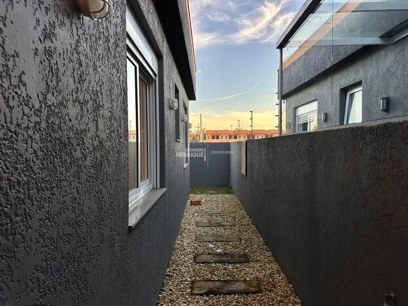 CASA À VENDA A 30 METROS DO MAR: 17ª foto da galeria de imagens do imóvel