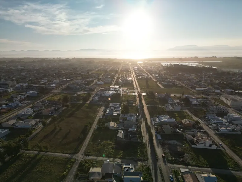 CASA À VENDA A 30 METROS DO MAR: 5ª foto da galeria de imagens do imóvel