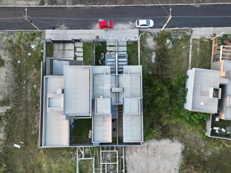 CASA À VENDA A 30 METROS DO MAR: 6ª foto da galeria de imagens do imóvel