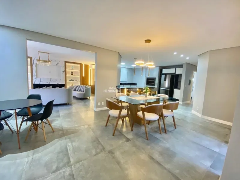 LINDÍSSIMA CASA NO CONDOMÍNO CONDADO DE CAPÃO: 5ª foto da galeria de imagens do imóvel