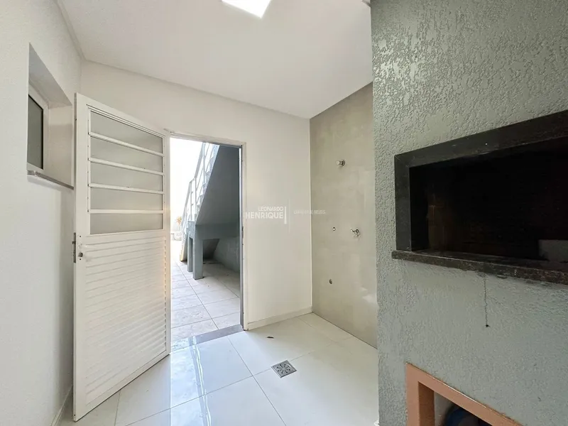 SOBRADO À VENDA  JUNTO AO MAR: 10ª foto da galeria de imagens do imóvel