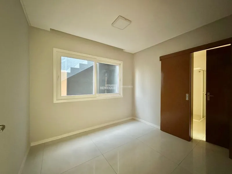 SOBRADO À VENDA  JUNTO AO MAR: 9ª foto da galeria de imagens do imóvel