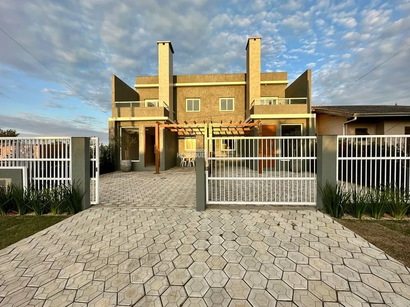 SOBRADO À VENDA  JUNTO AO MAR: 2ª foto da galeria de imagens do imóvel