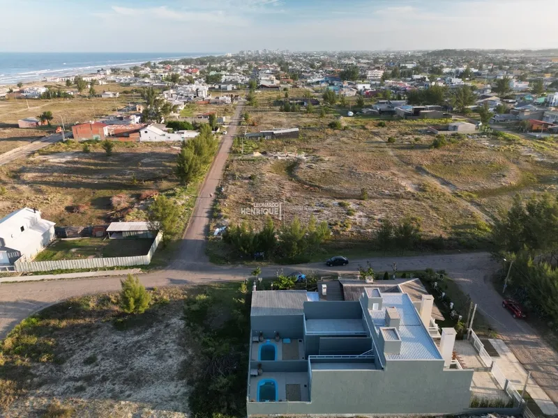 SOBRADO À VENDA  JUNTO AO MAR: 22ª foto da galeria de imagens do imóvel
