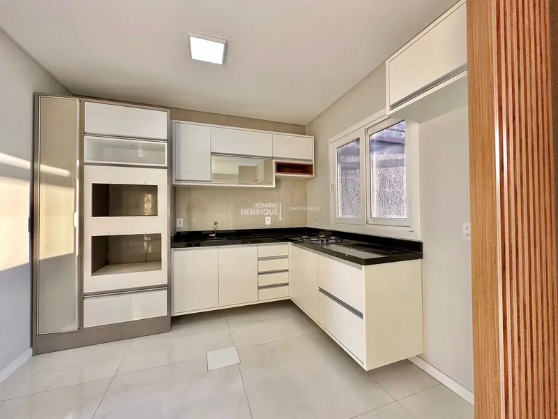 SOBRADO À VENDA  JUNTO AO MAR: 6ª foto da galeria de imagens do imóvel