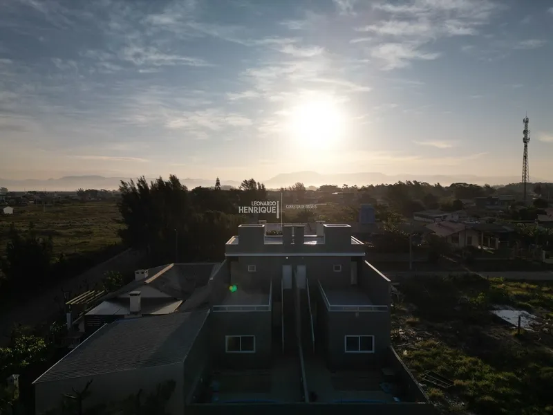 SOBRADO À VENDA  JUNTO AO MAR: 27ª foto da galeria de imagens do imóvel