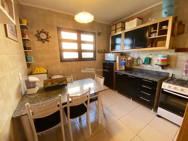 CASA COM PISCINA COM ANEXO NOS FUNDOS: 11ª foto da galeria de imagens do imóvel