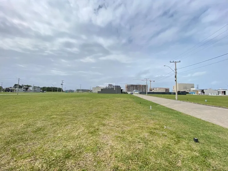 TERRENO EM BAIRRO PLANEJADO!: 2ª foto da galeria de imagens do imóvel