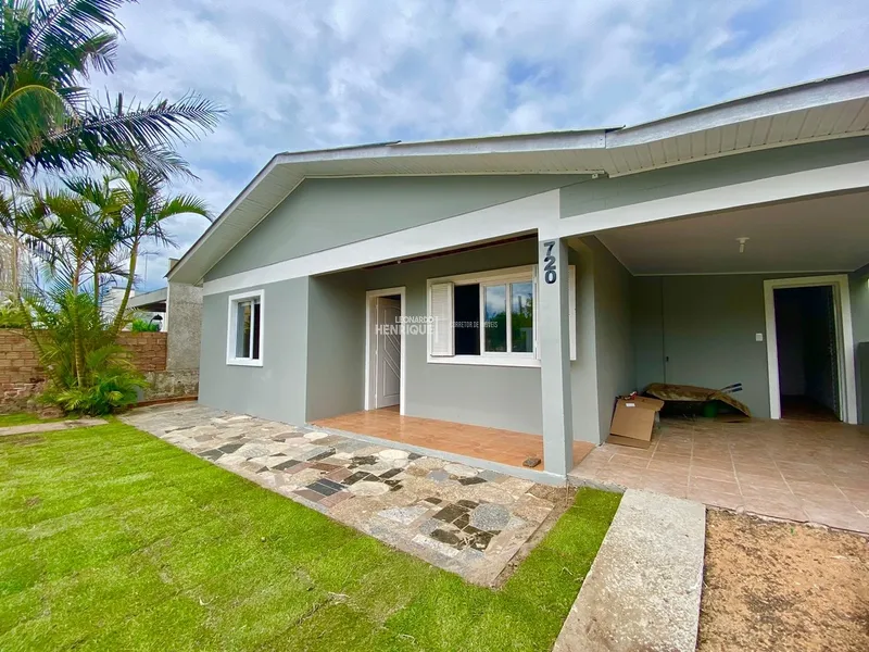 Casa com 4 dormitórios e 3 banheiros e piscina, lado mar!: 2ª foto da galeria de imagens do imóvel