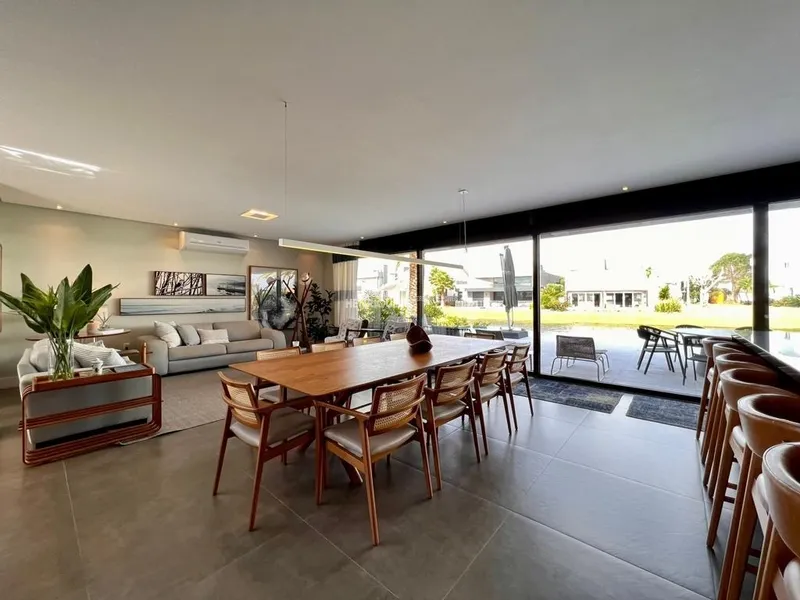 LINDÍSSIMO SOBRADO LUXUOSO COM 4 SUÍTES: 16ª foto da galeria de imagens do imóvel